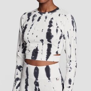 Champion Black and White Tie-Dye Cropped Long Sleeve Top w/ Side Slits - Size L